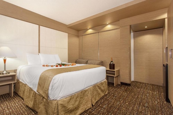 Ocean Beach Palace image 24